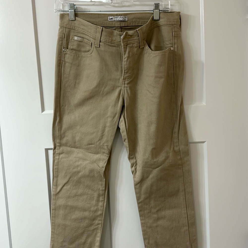 Women’s capris.